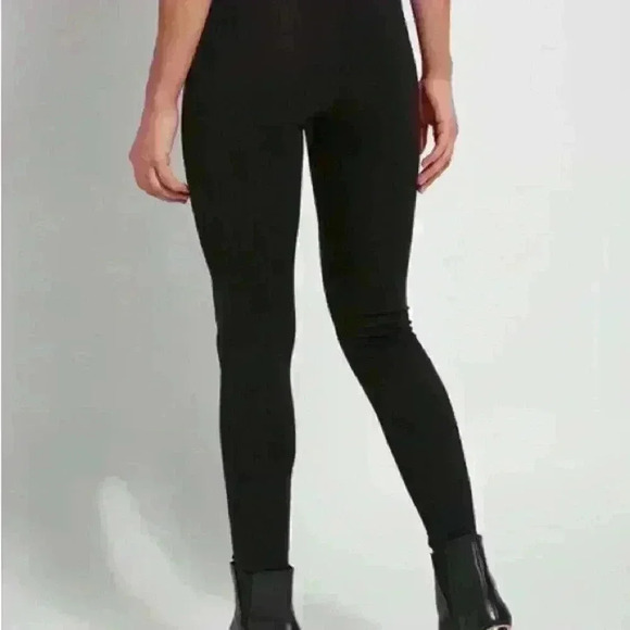 LYSSÉ Taylor Seamed Leggings. - Picture 5 of 8